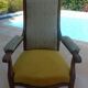 *Fauteuil voltaire  de style Louis Philippe en bois de qualité patiné par le temps - le dossier et l