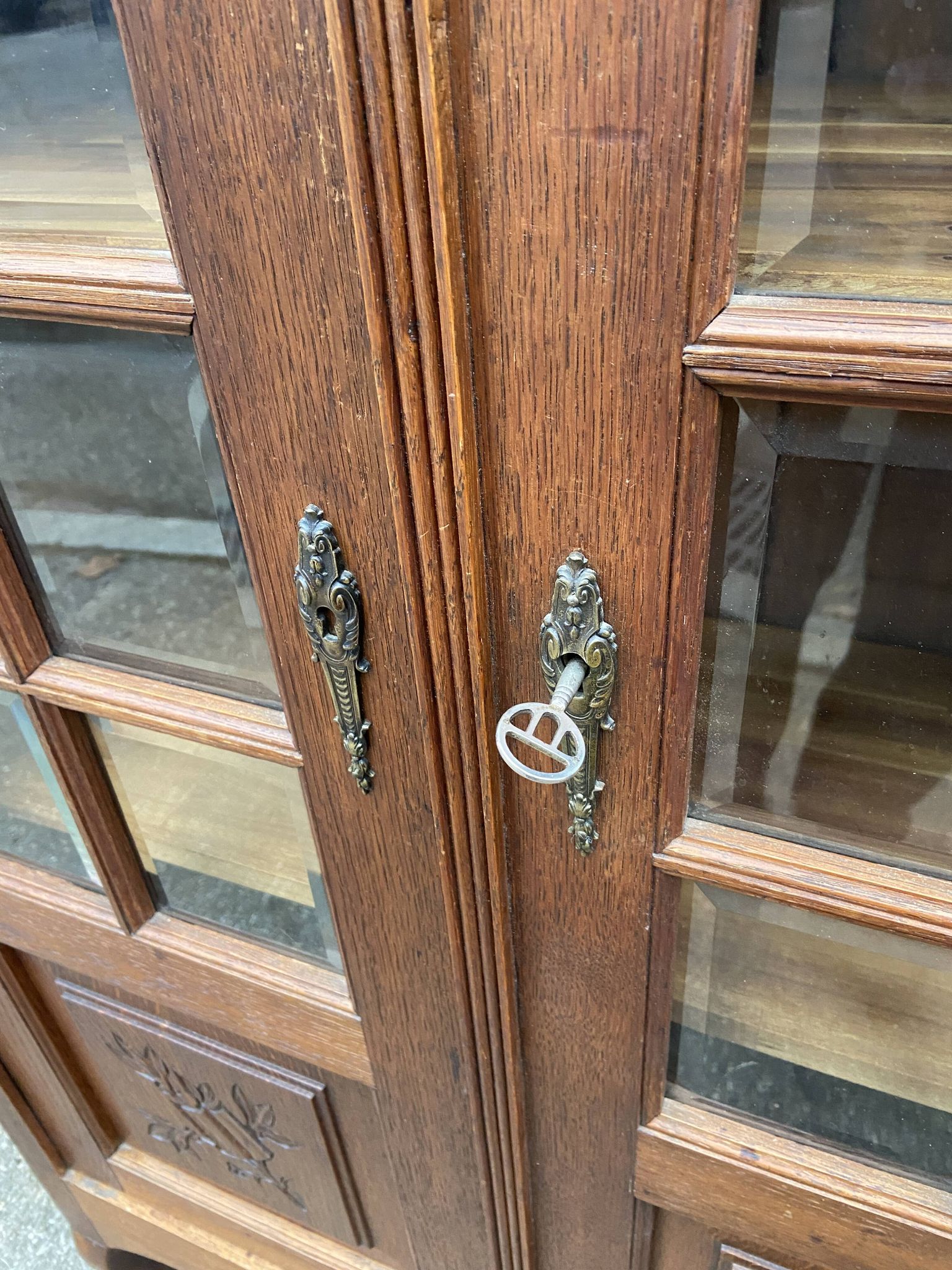 Display Cabinet Silver Cabinet Bookcase Provence Rocaille Louis XV Carved Oak 1920