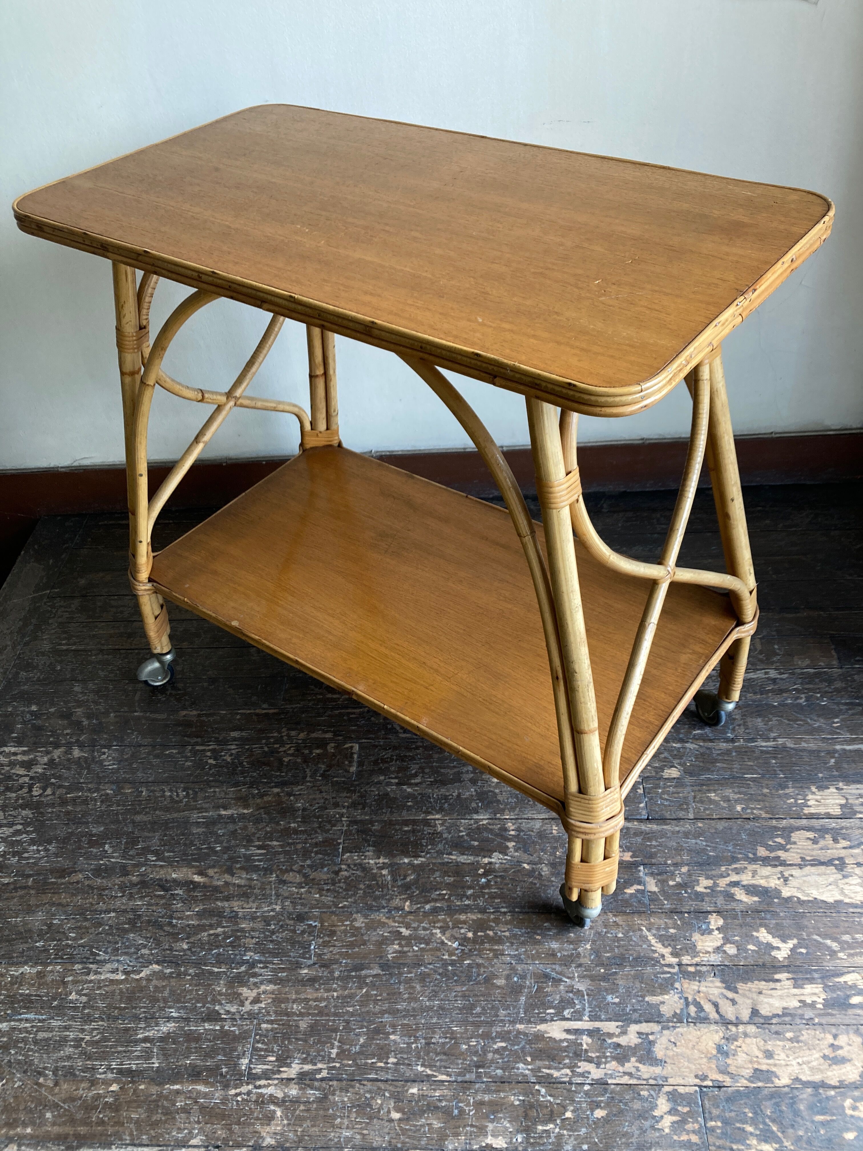 Side table provence 1960 in rattan and plyvood on wheels
