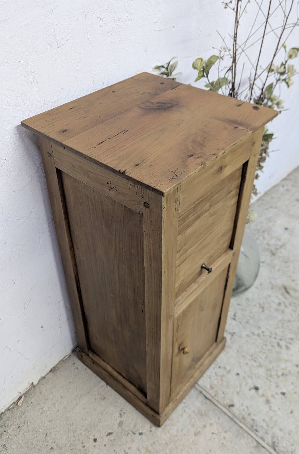 Antique cherry wood curtain bedside table, entrance furniture