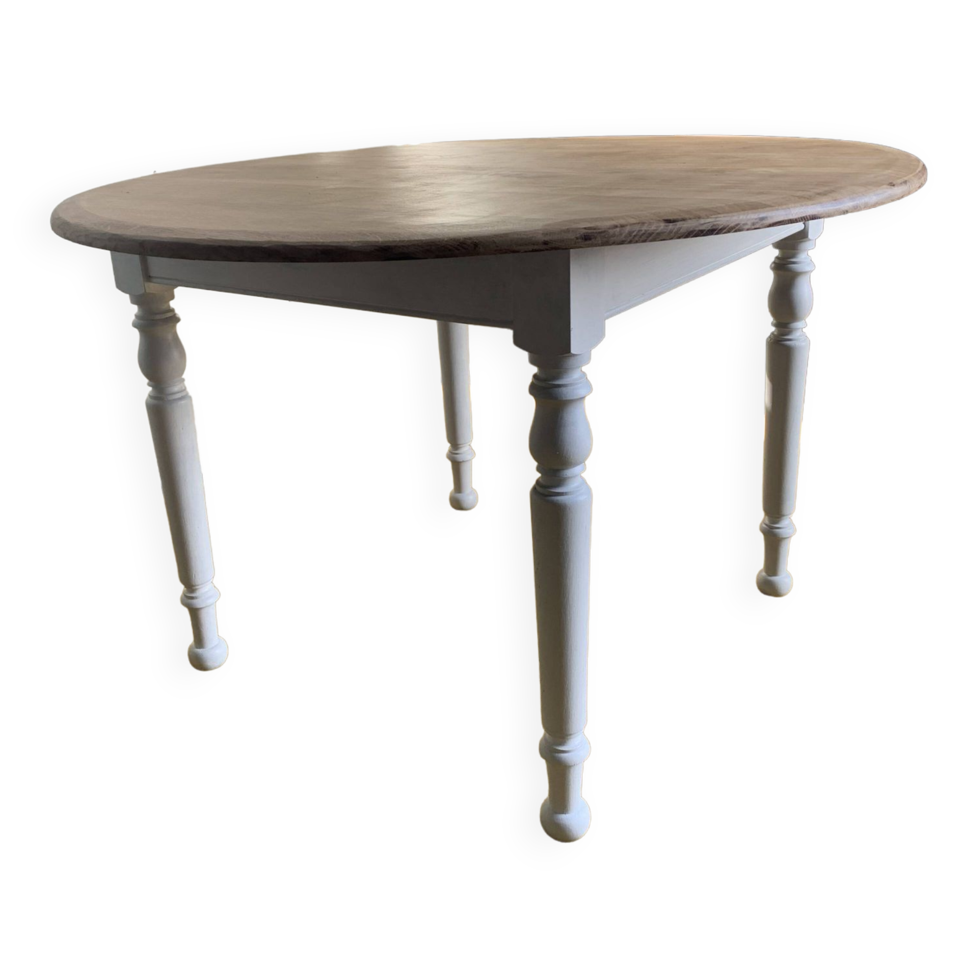 Round raw wood table