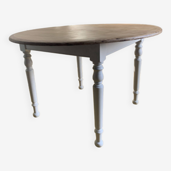 Round raw wood table