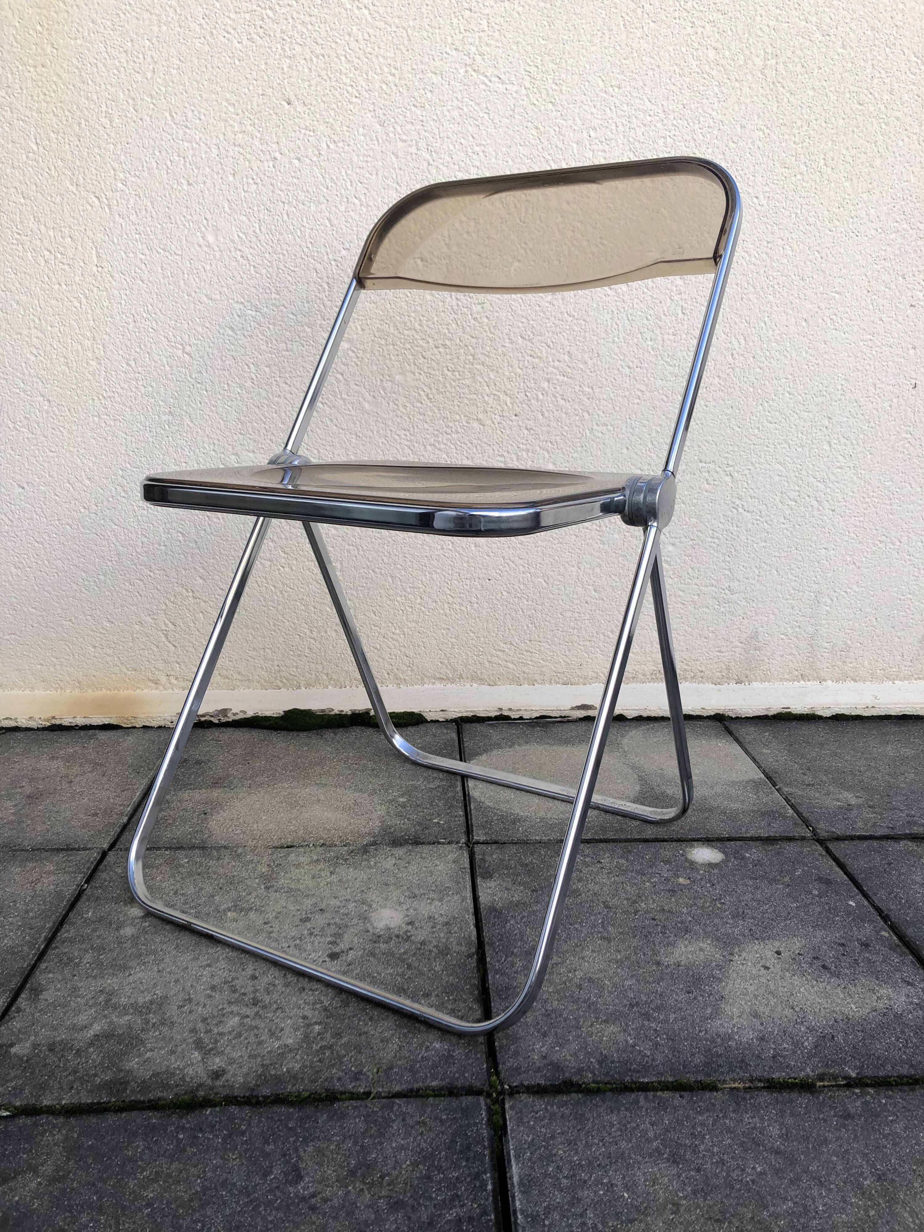 Plia chair by Giancarlo Piretti for Castelli