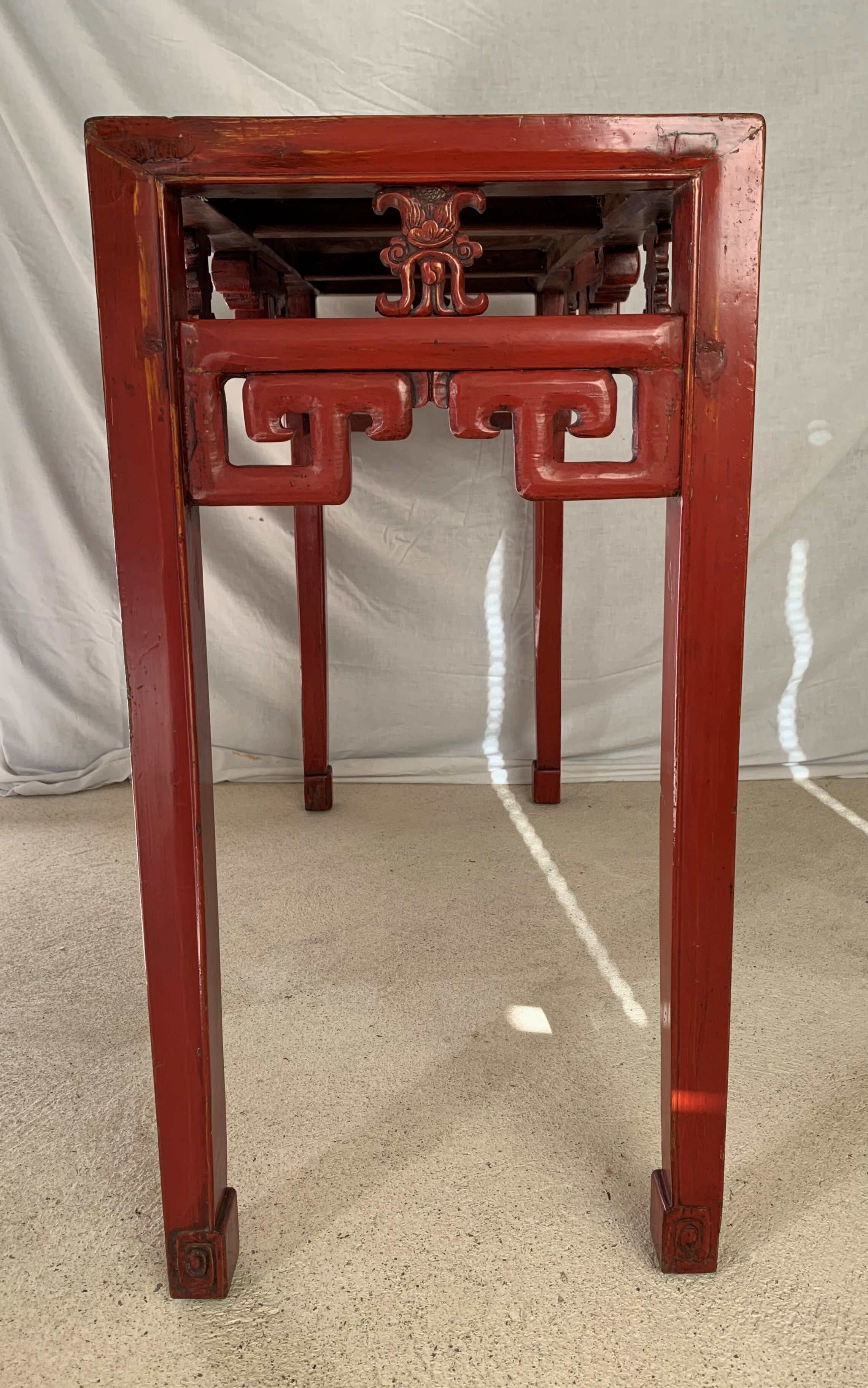 Chinese lay console