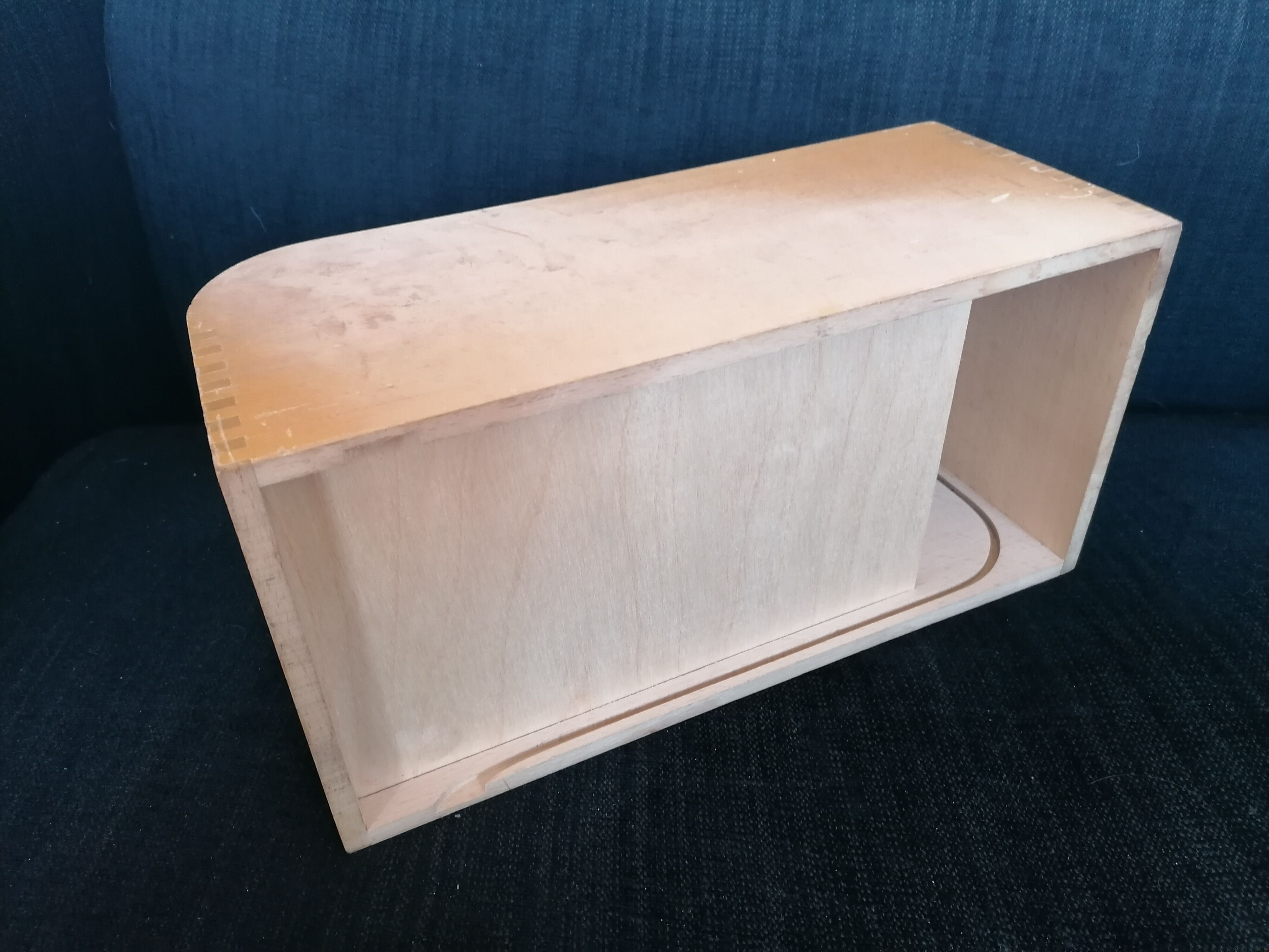 Pan-paned wood storage box