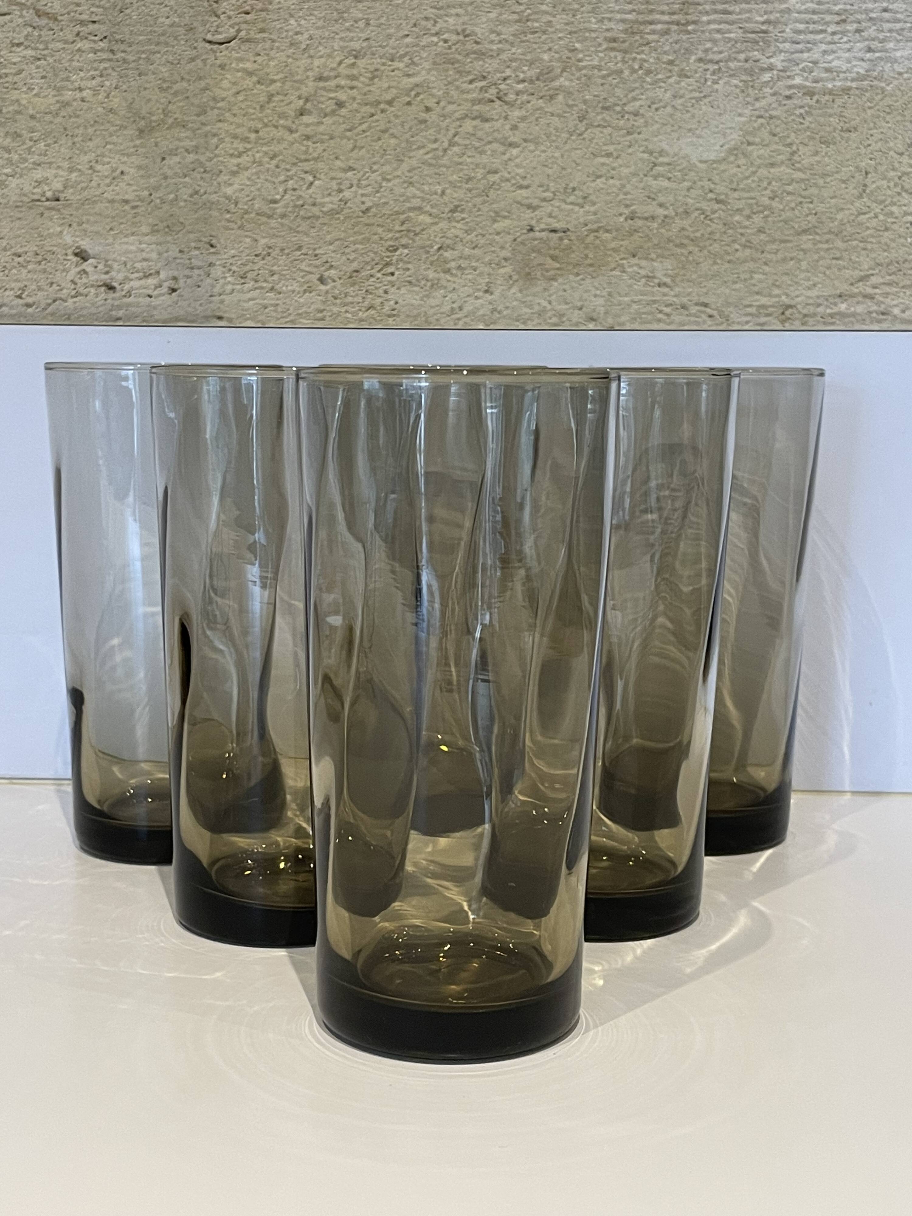 6 grands verres à orangeade années 70 en verre fumé brun