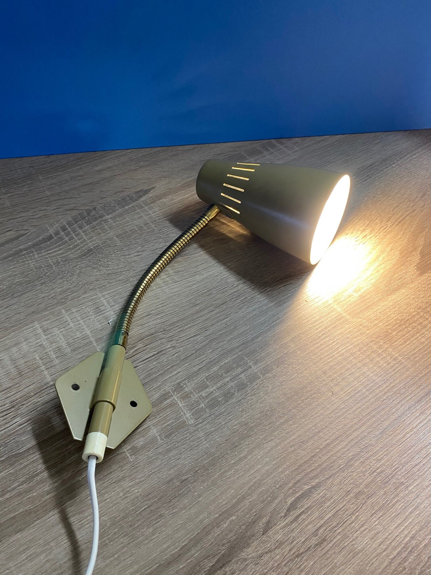 Vintage metal wall lamp