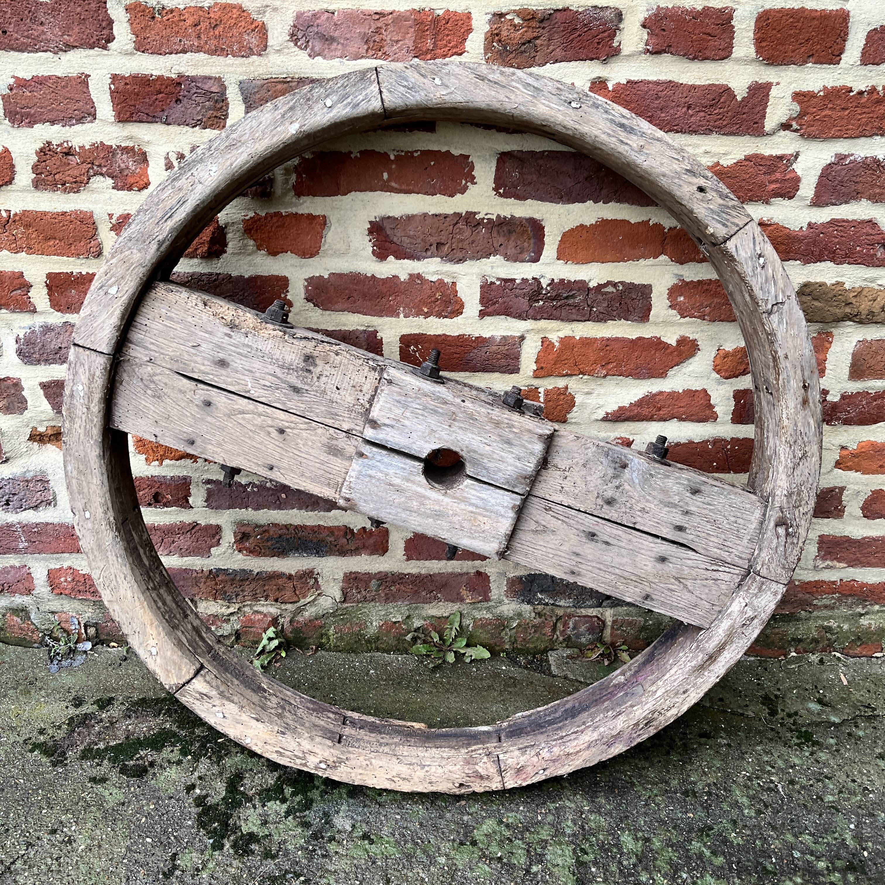 Decorative wooden wheel