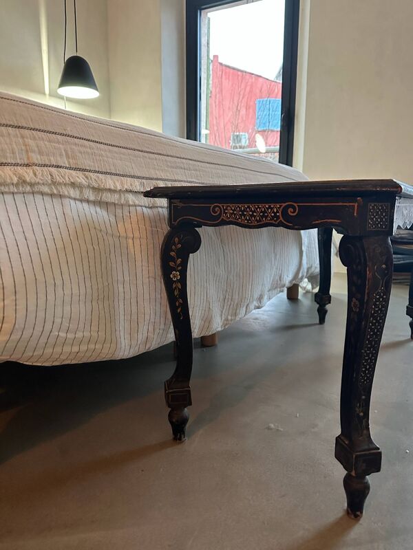 Table basse ancienne laquée noire & cannage – décor peint – fin XIXe