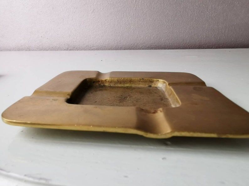 Set of 2 brass ashtrays of vintage design, 80s