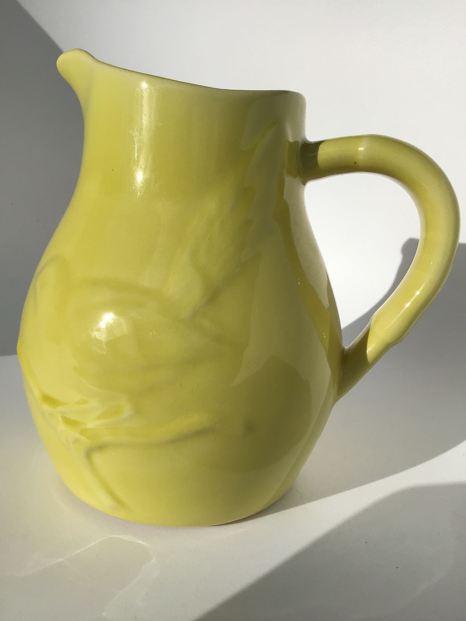 Yellow pitcher bird earthenware Vercor light relief