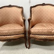 Paire de bergères de style Louis XV en bois narurel XX siècle