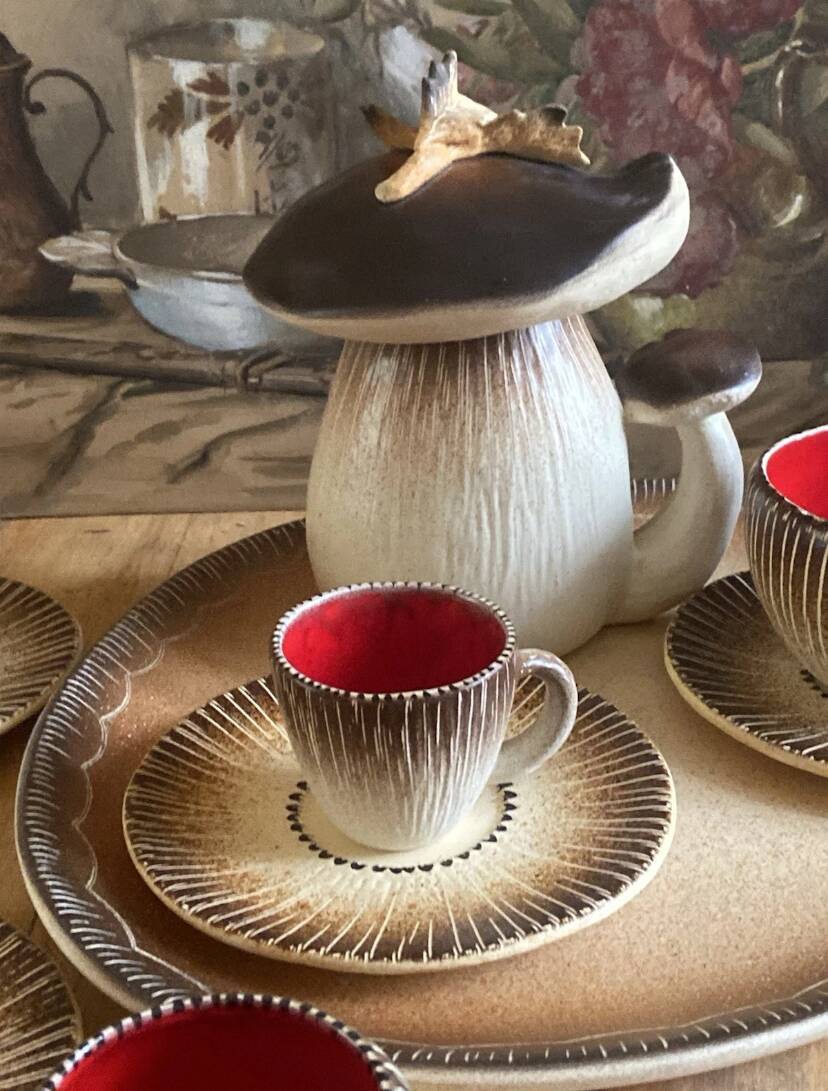 Mushroom-shaped earthenware service by Bruno Dose, vintage 1960s