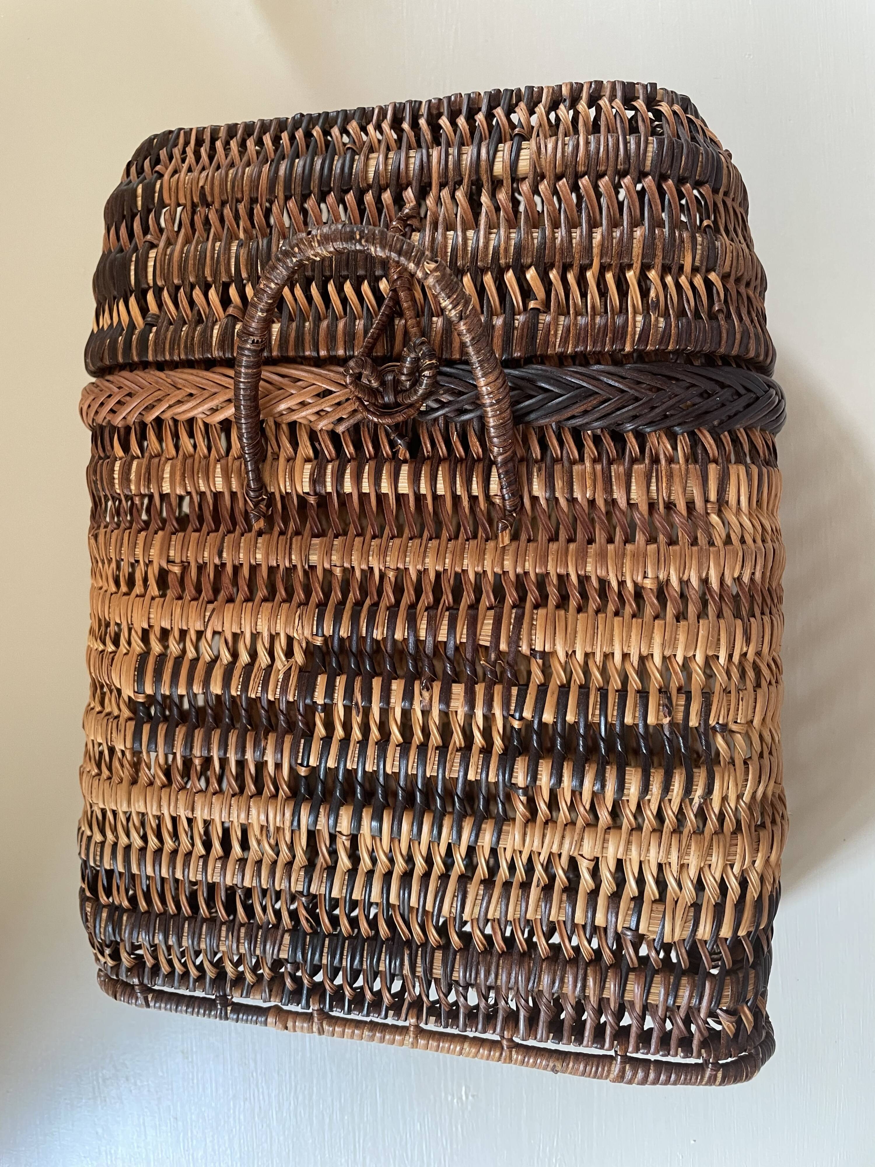 Asian rattan basket with lid 23×18 cm