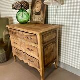 Shabby chic chest of drawers
