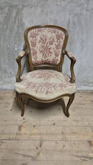 Vintage Louis XV style carved armchair with floral upholstery, 20th century, 90 × 58 cm