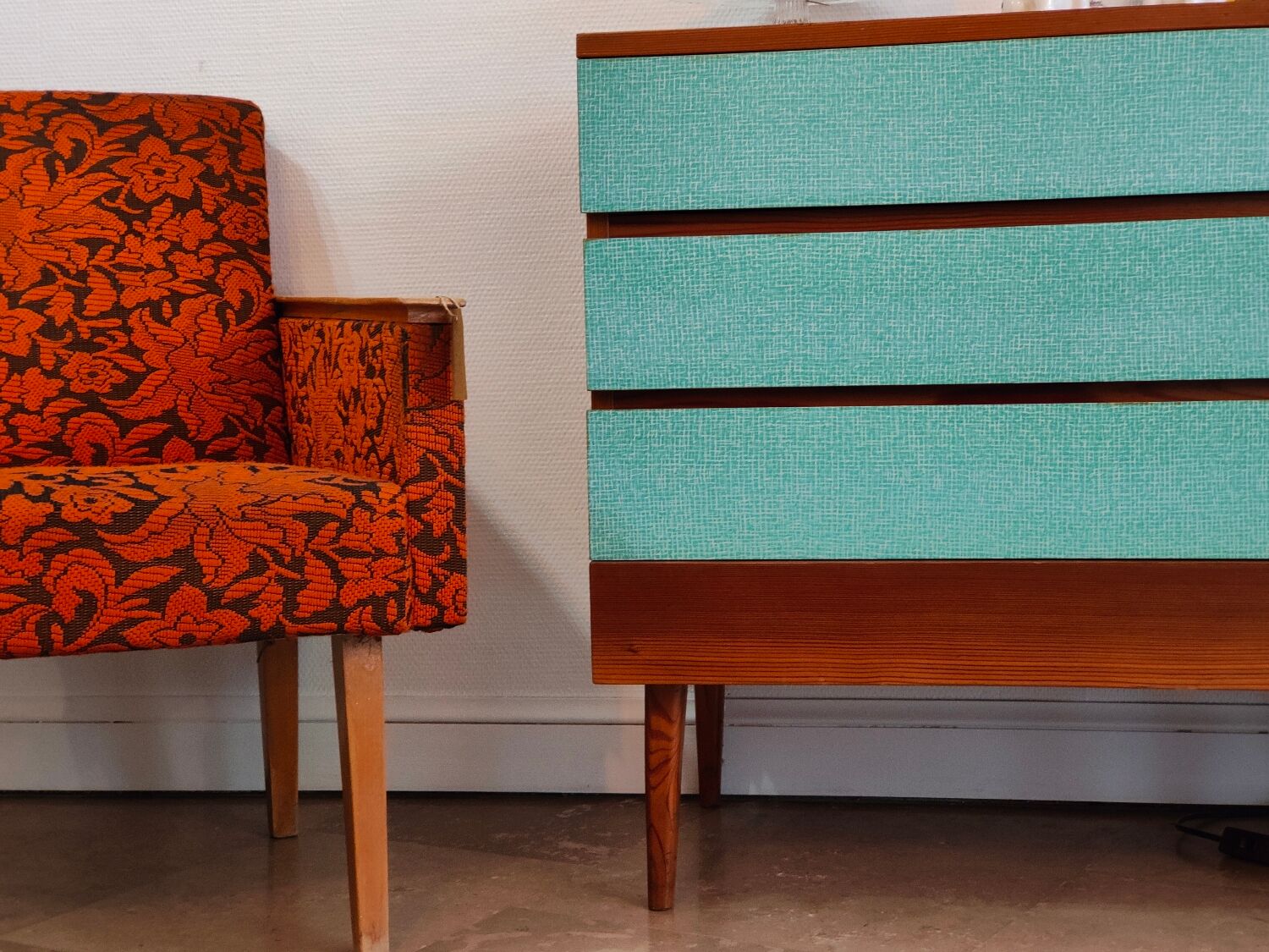 Commode Tchèque bois et formica vert d'eau