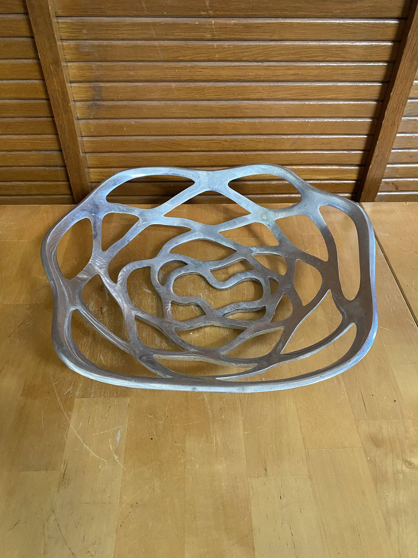 Vintage Style Aluminium Centrepiece Bowl #E406