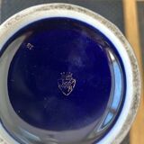 Vase en porcelaine noir et doré