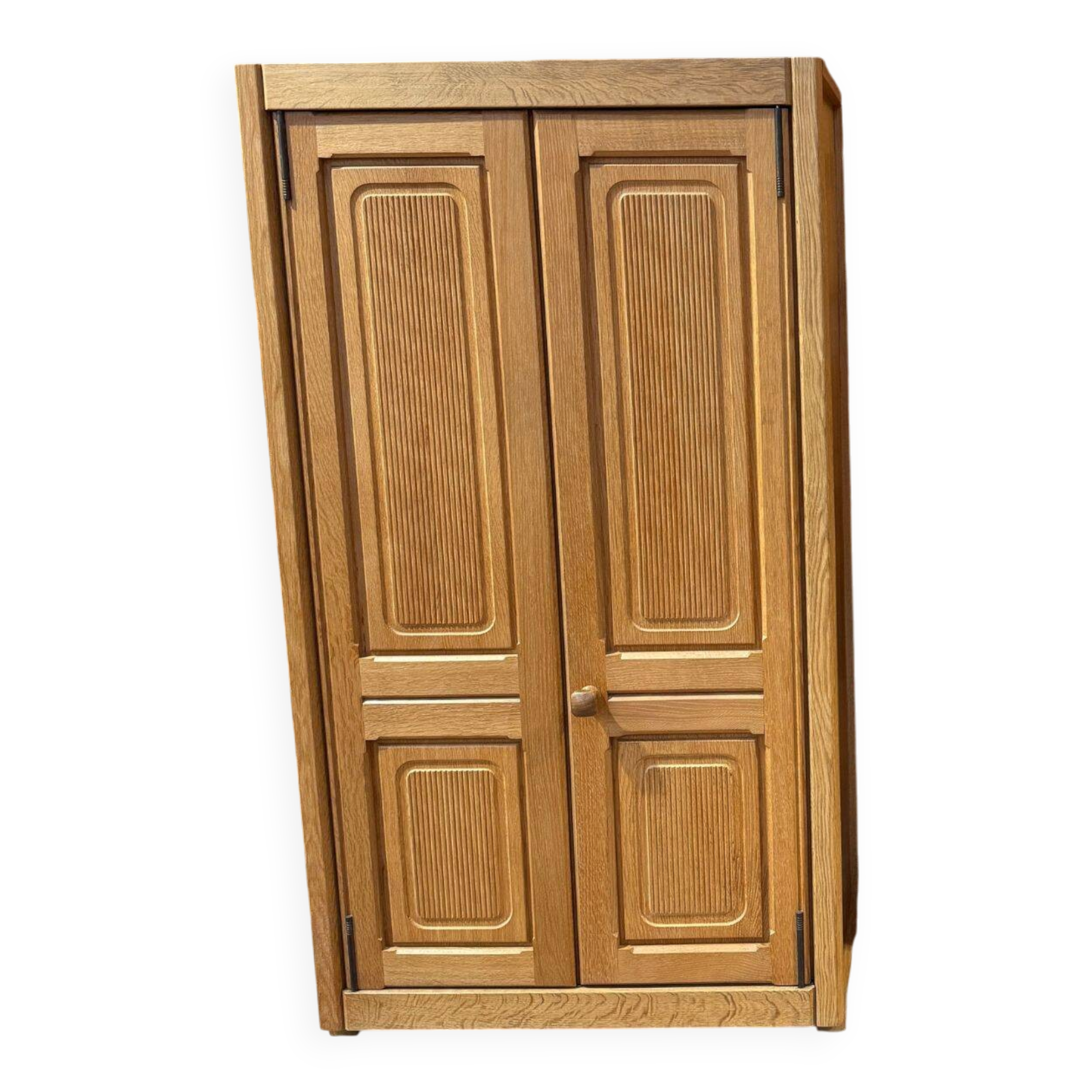 Two-door oak wardrobe – Guillerme & Chambron