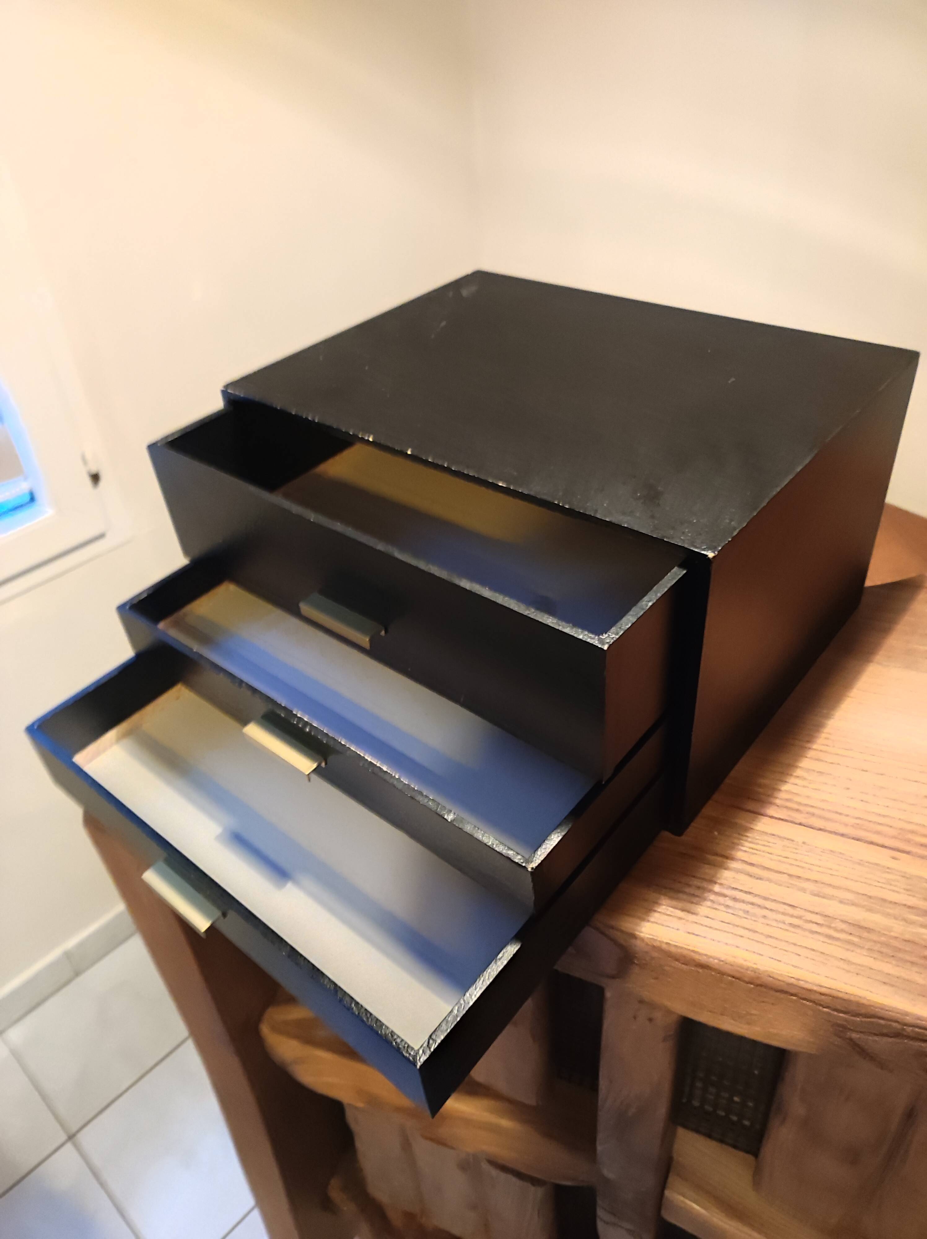 Storage box cabinet 3 drawers