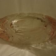 Oval bowl in crystal and frosted glass, pink and frosted.