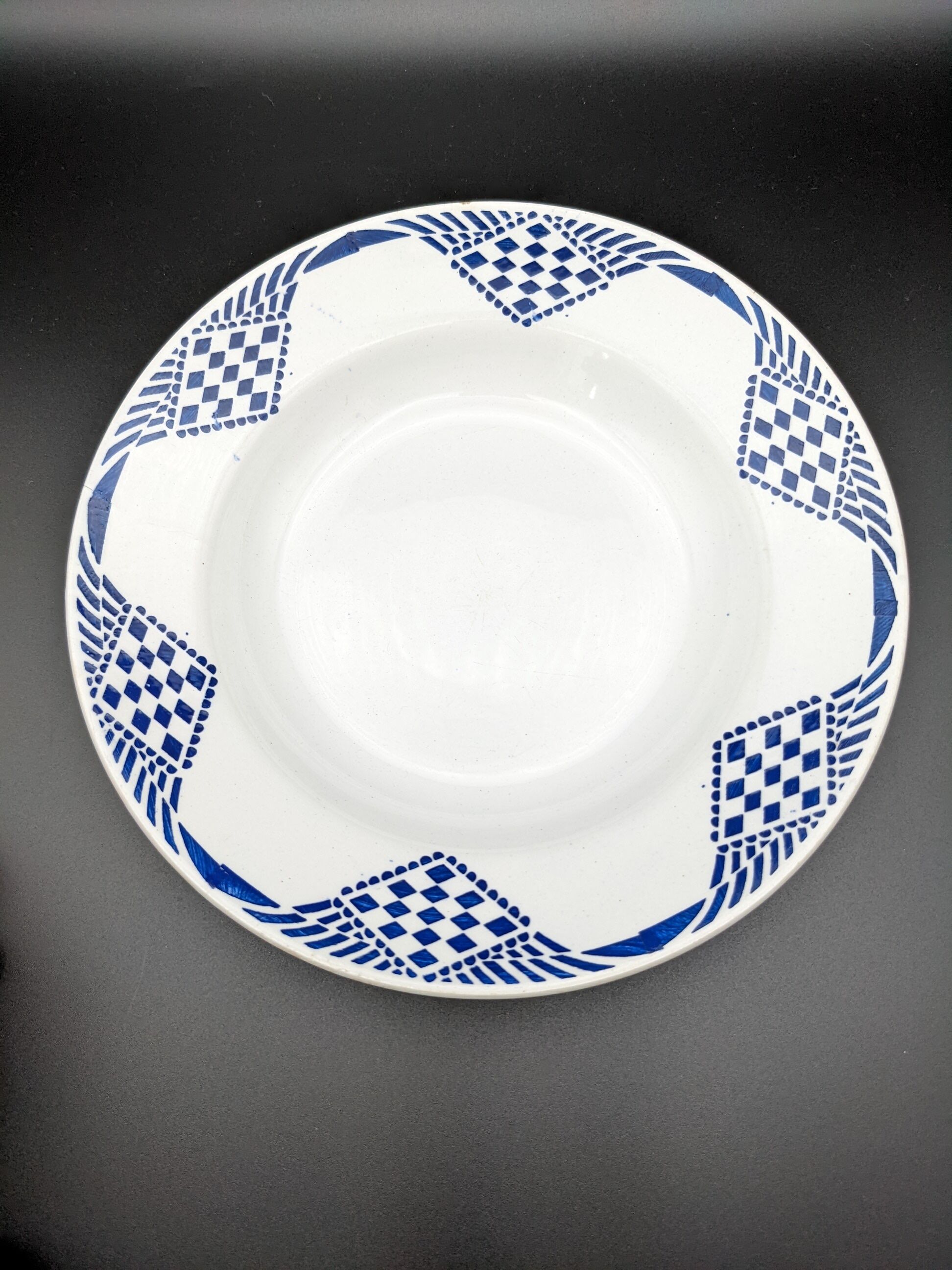 Set of 4 hollow plates Moulin des loups Orchies Hamage model Pantin vintage