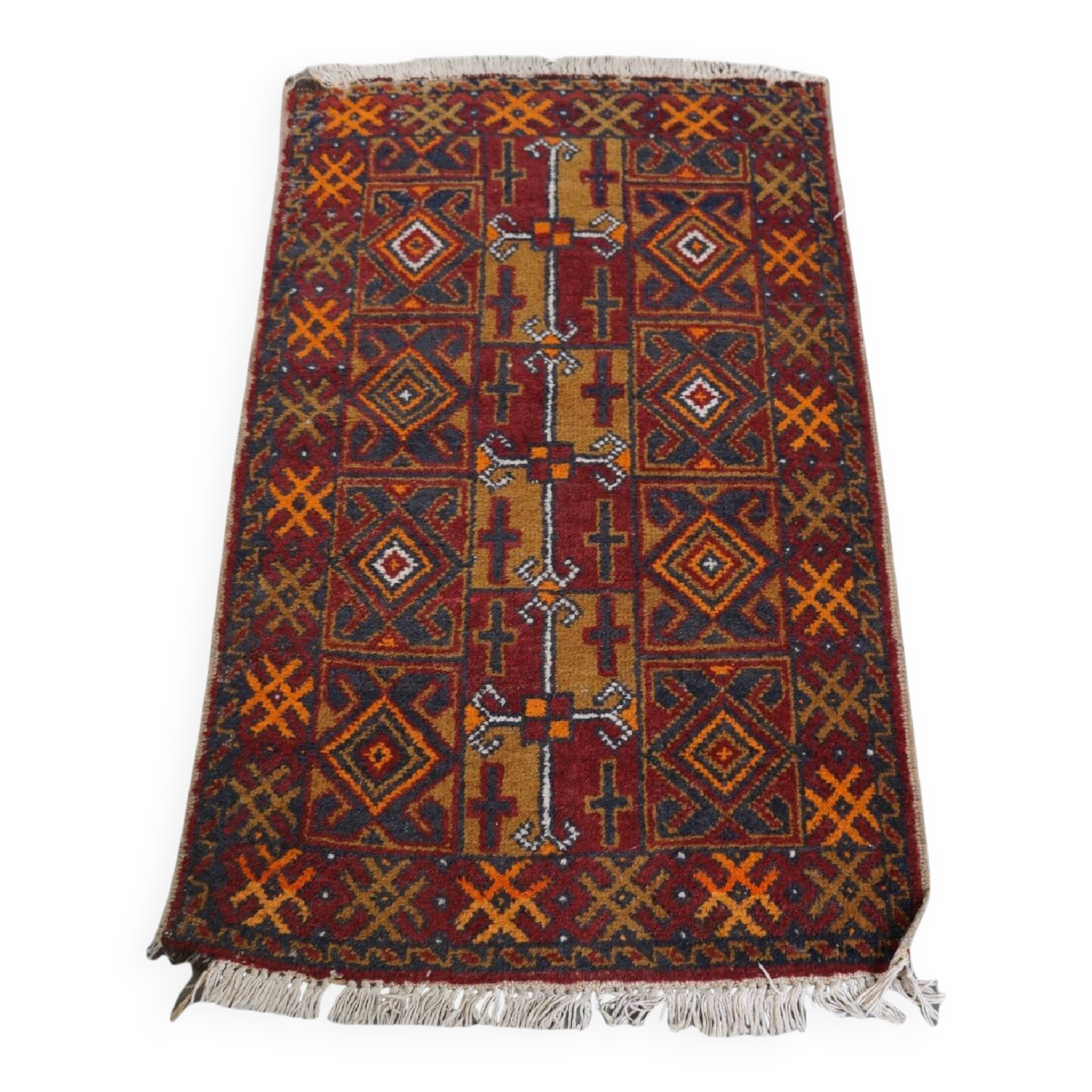 Antique oriental rug featuring orange details 135x81cm