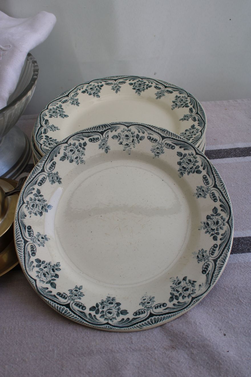 Set of 6 iron earth dessert plates