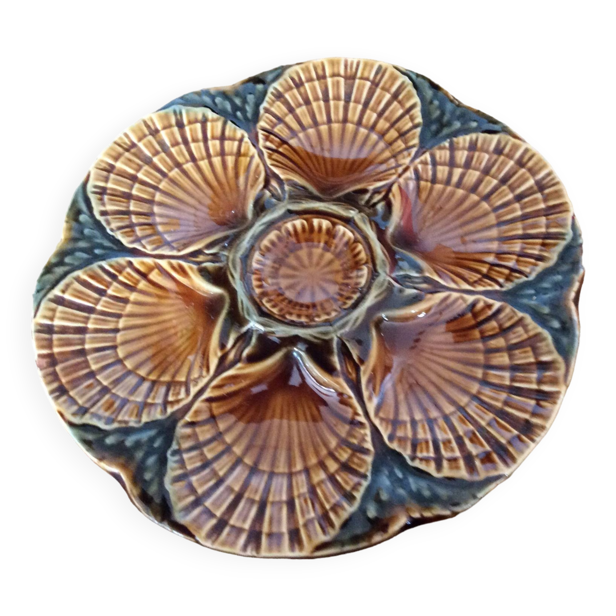 Oyster barbotine plate