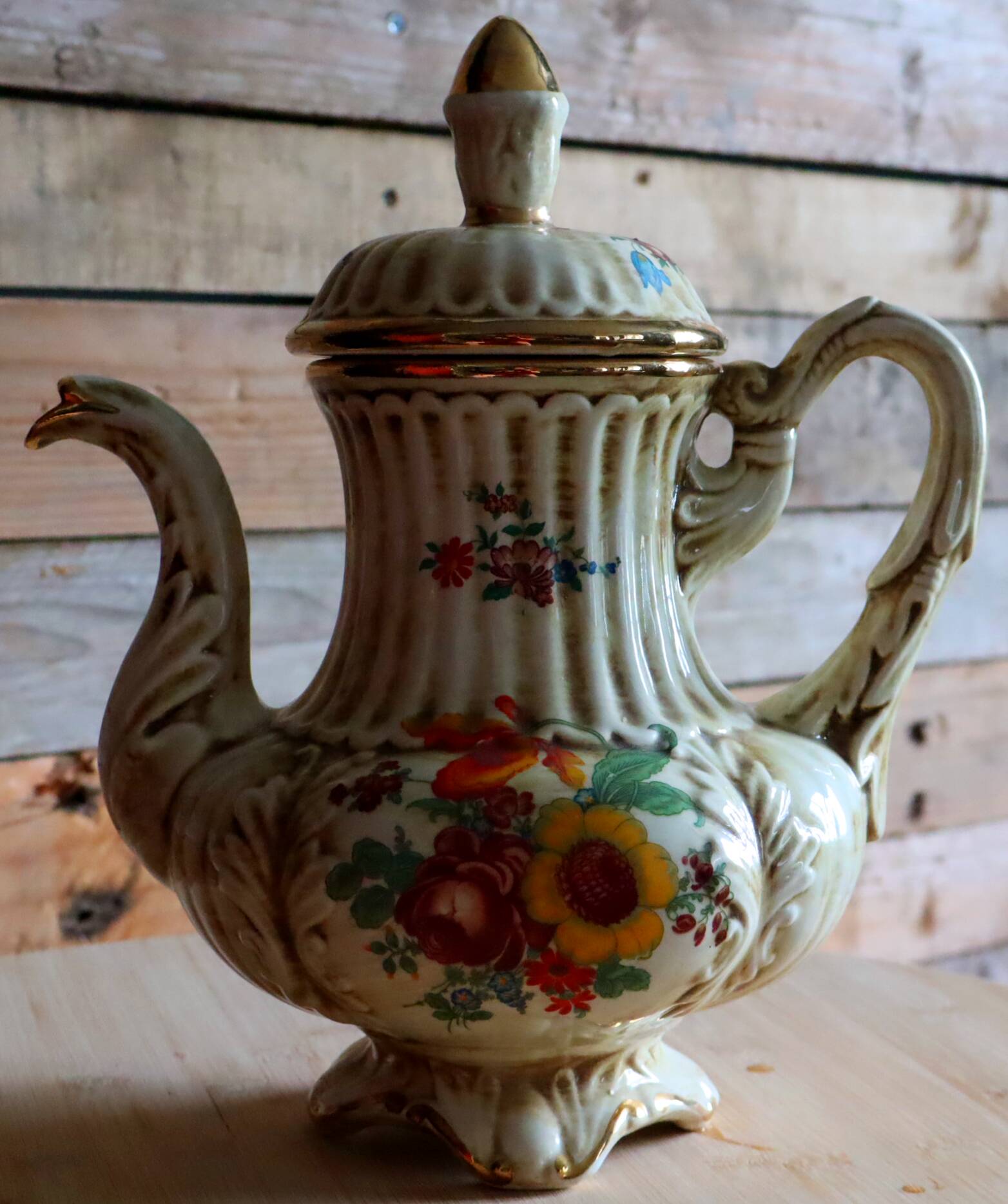 Large baroque ceramic pouring coffee pot – Ceramica Le Torri