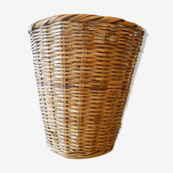 Wicker paper basket