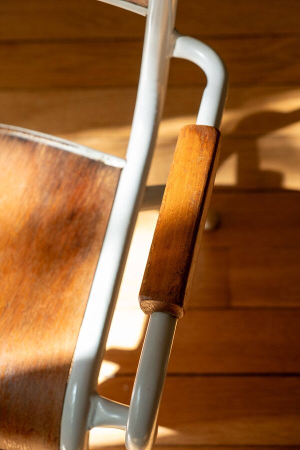 Chaise à accoudoirs pour enfant - Mobilier scolaire vintage, années 50-60