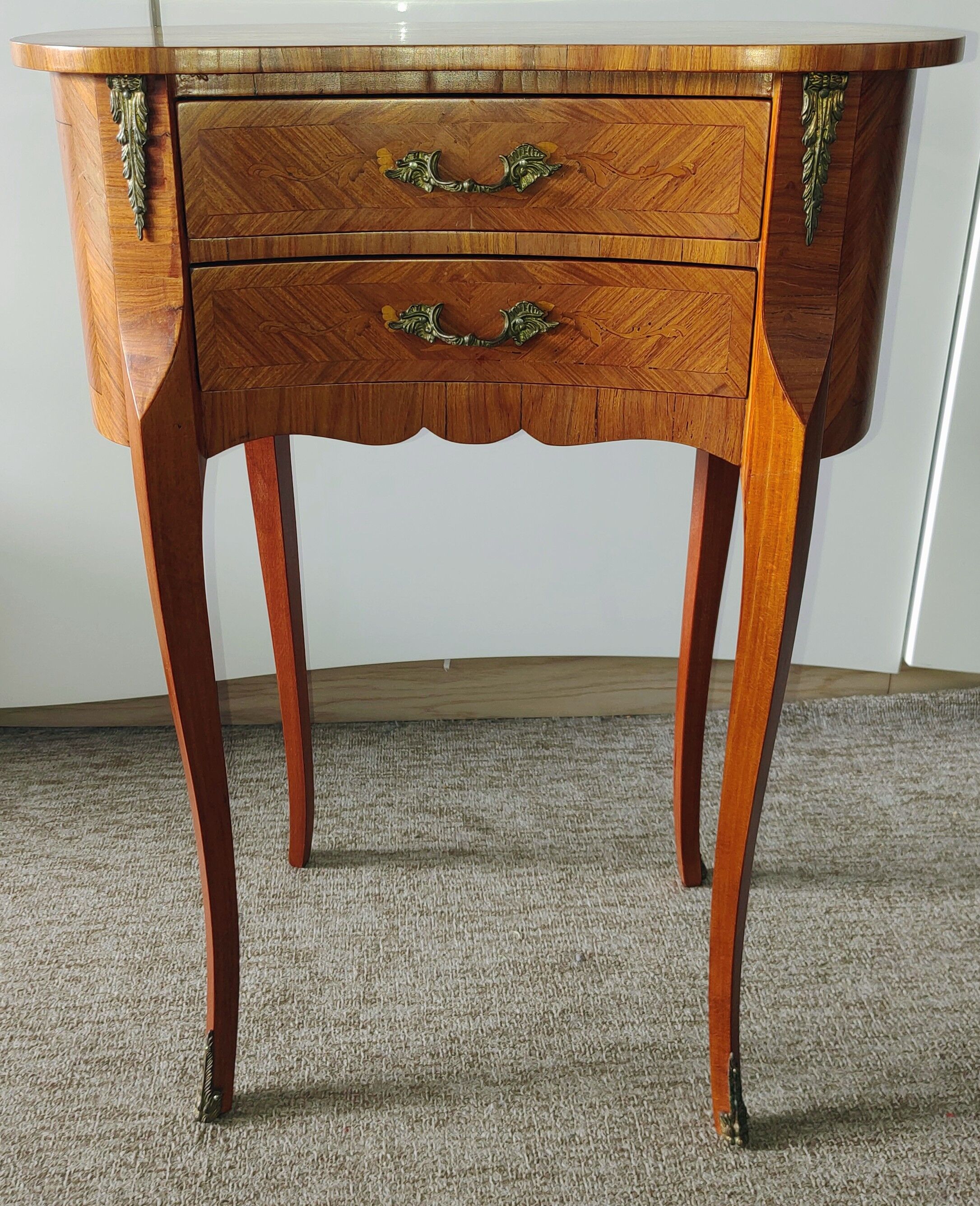 Table de chevet rognon