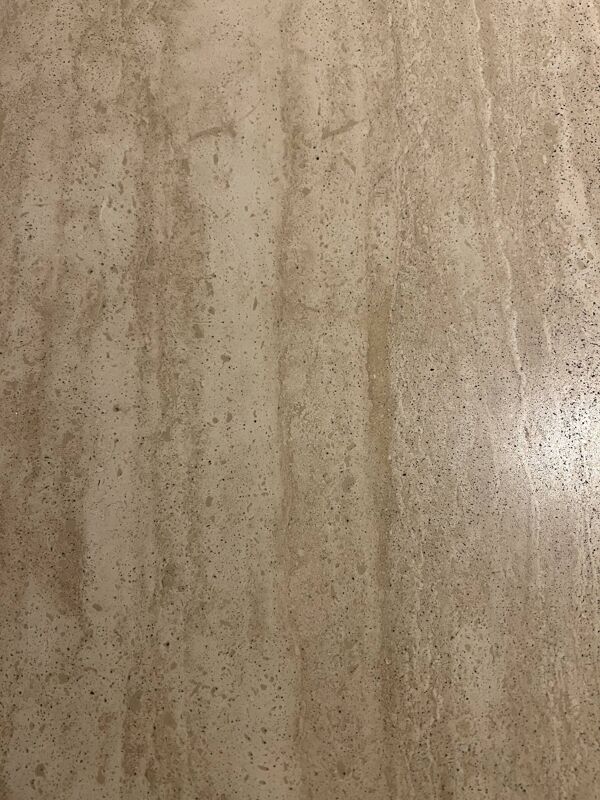 Table de salle à manger travertin et fer forgé + 8 chaises