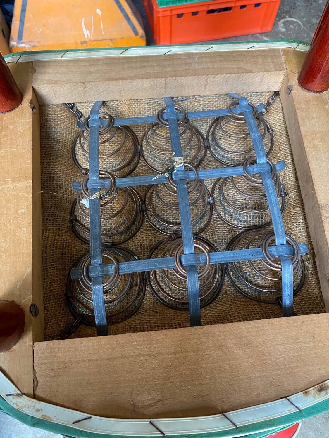 Table and its 3 vintage chairs