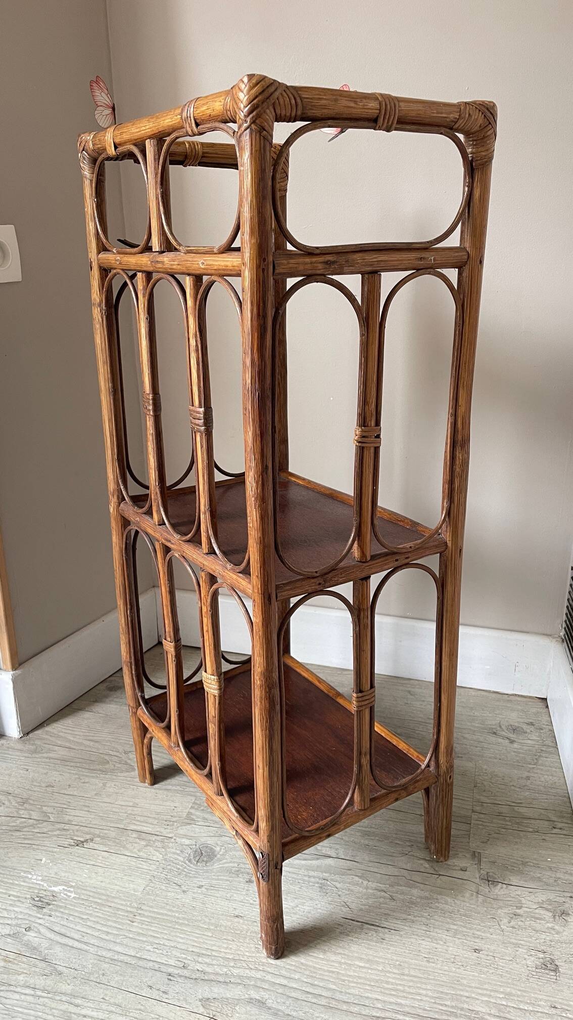 VINTAGE RATTAN BOOKSHELF