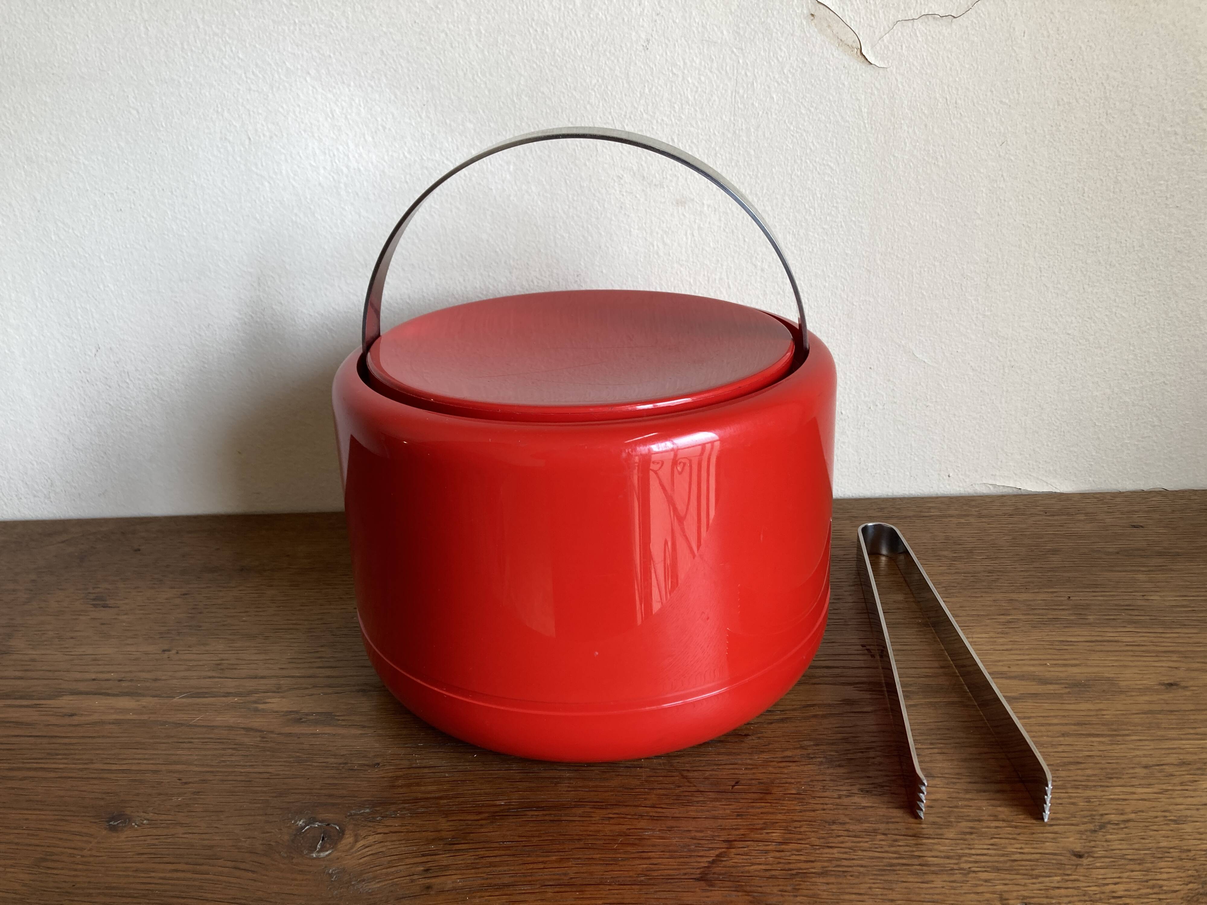 Stelton Denmark ice bucket in red ABS, Space Age pop 1960.