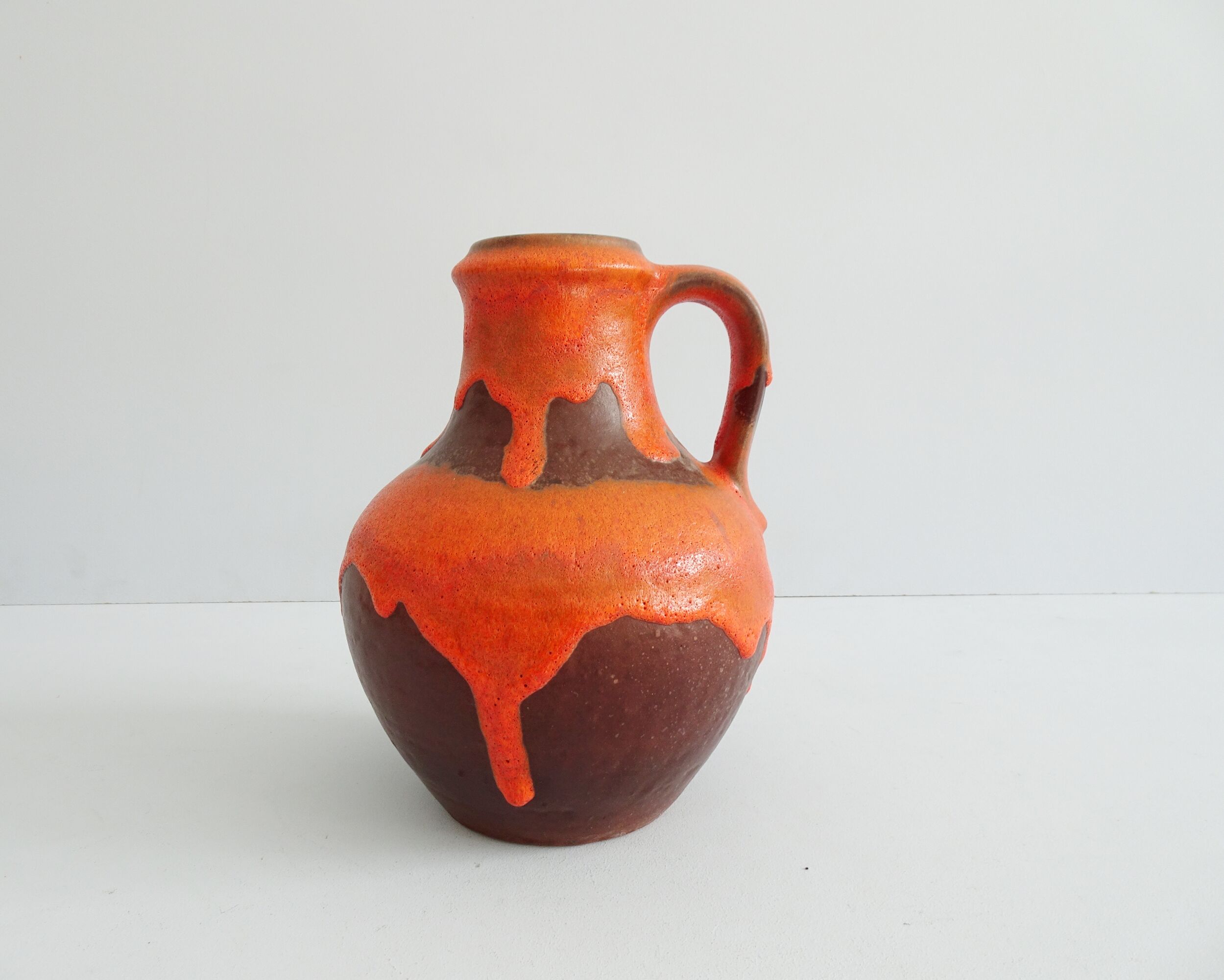 Carstens vase in brown-orange, Mid Century handle vase, Carstens Tönnieshof jug vase