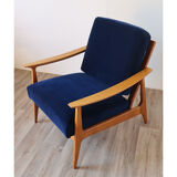 Scandinavian armchair in wood and velvet circa 1960