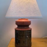 Table lamp in turned wood