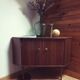 Corner cabinet