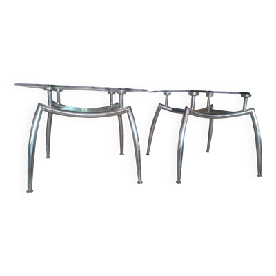 Paire de tables basses piétement métal chromé et plateau verre trempé