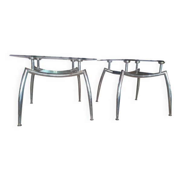 Paire de tables basses piétement métal chromé et plateau verre trempé