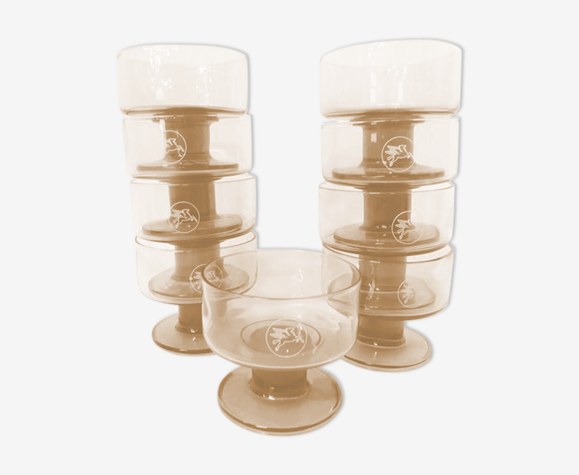Lot de 8 coupes à champagne en verre fumé Mobil motif Pégase vintage 70