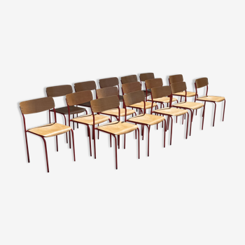 Lot 16 chaises écolier bois métal rouge