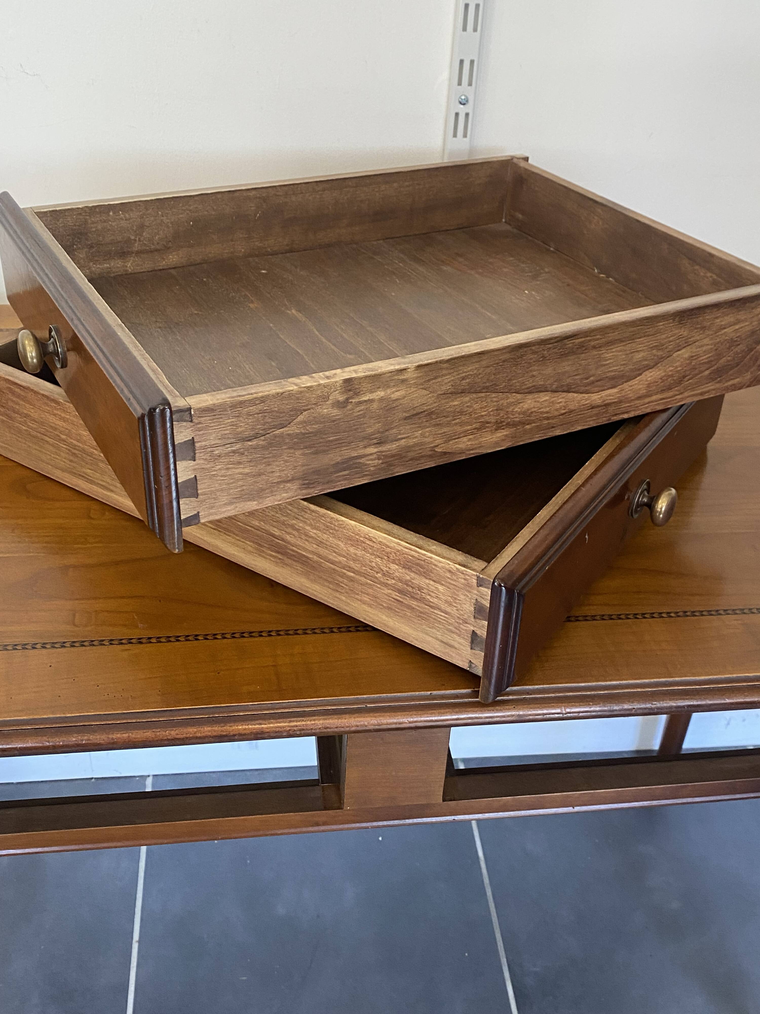 Antique cherry wood desk with marquetry, 2 drawers and 2 shelves, 112x60 h76cm.