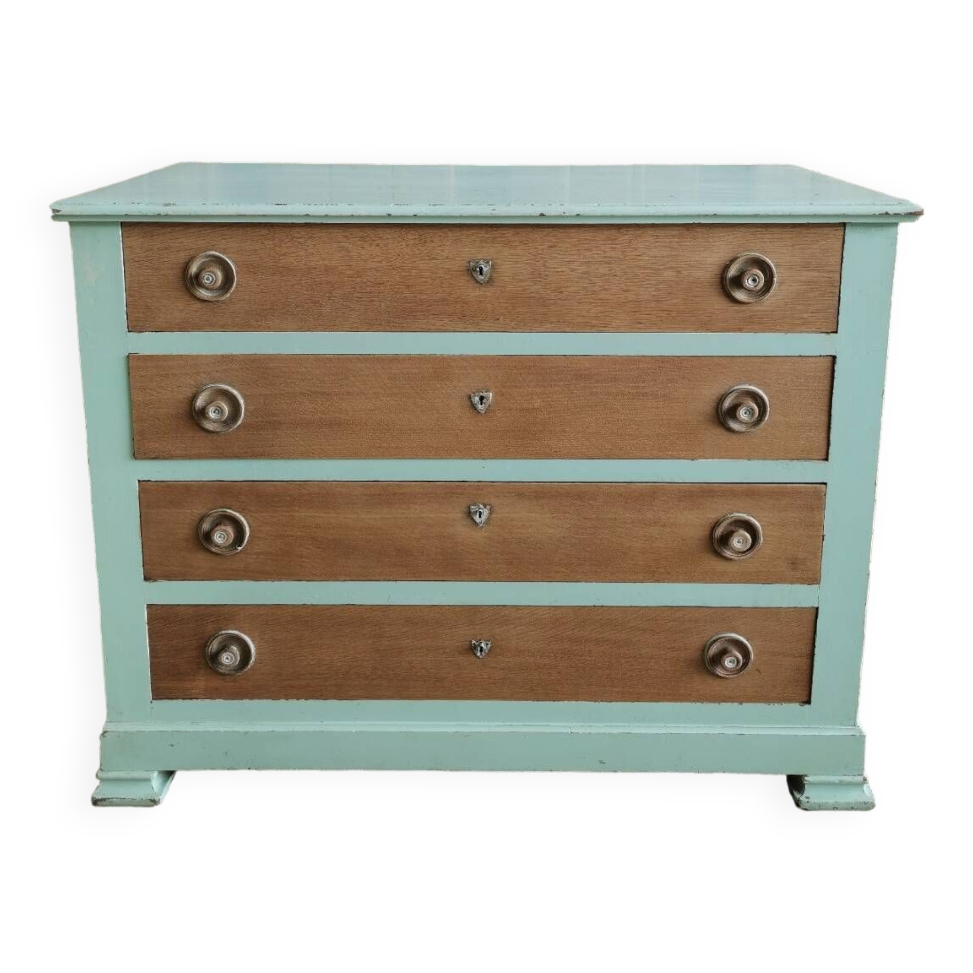 Antique chest of drawers