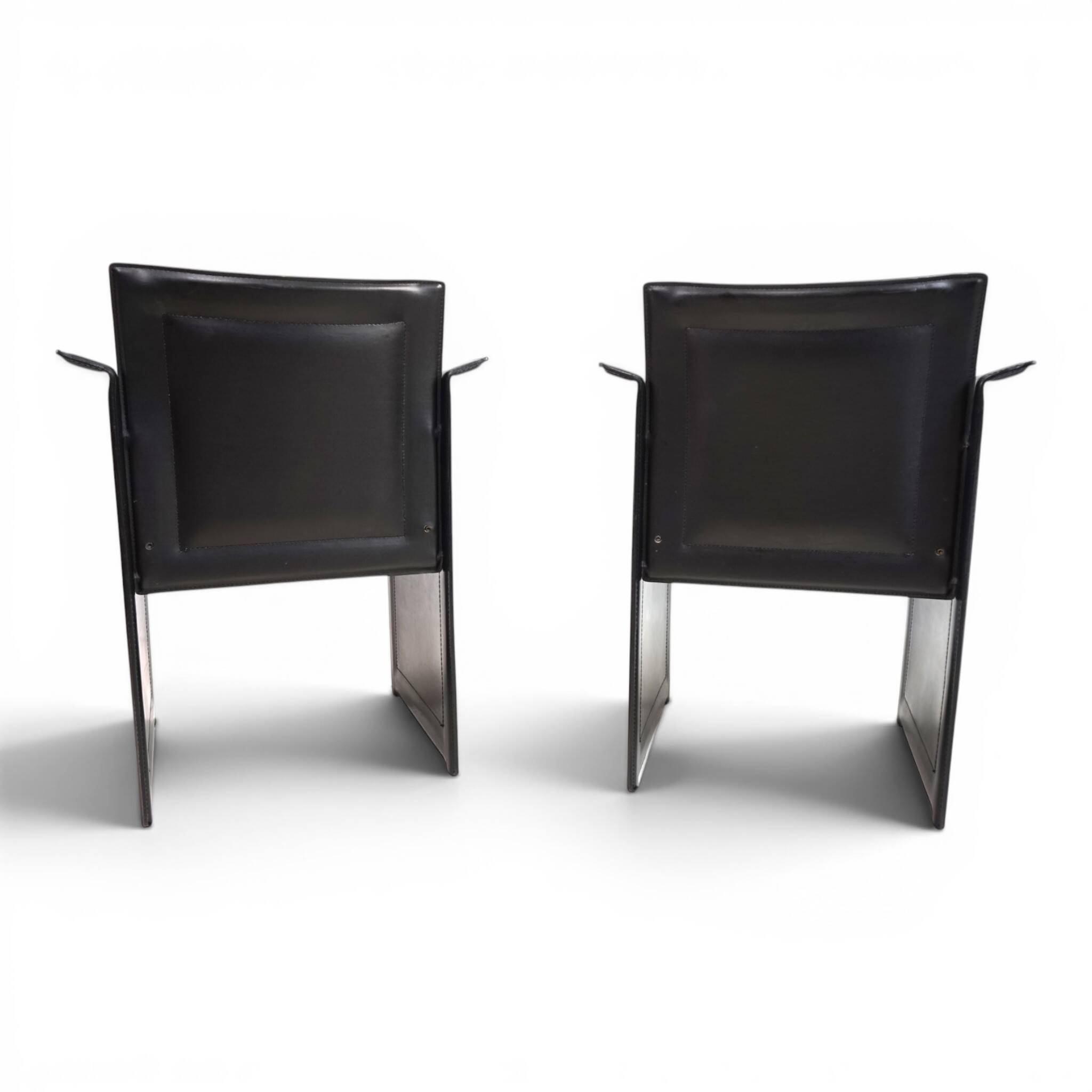 2 chaises en cuir noir Arrben Solaria par Tito Agnoli, 1970
