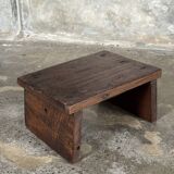 Small auxiliary stool in upcycled teak with traces of green chrome on the leg.